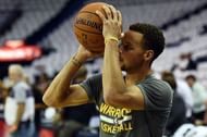 Curry before the game against Pelicans